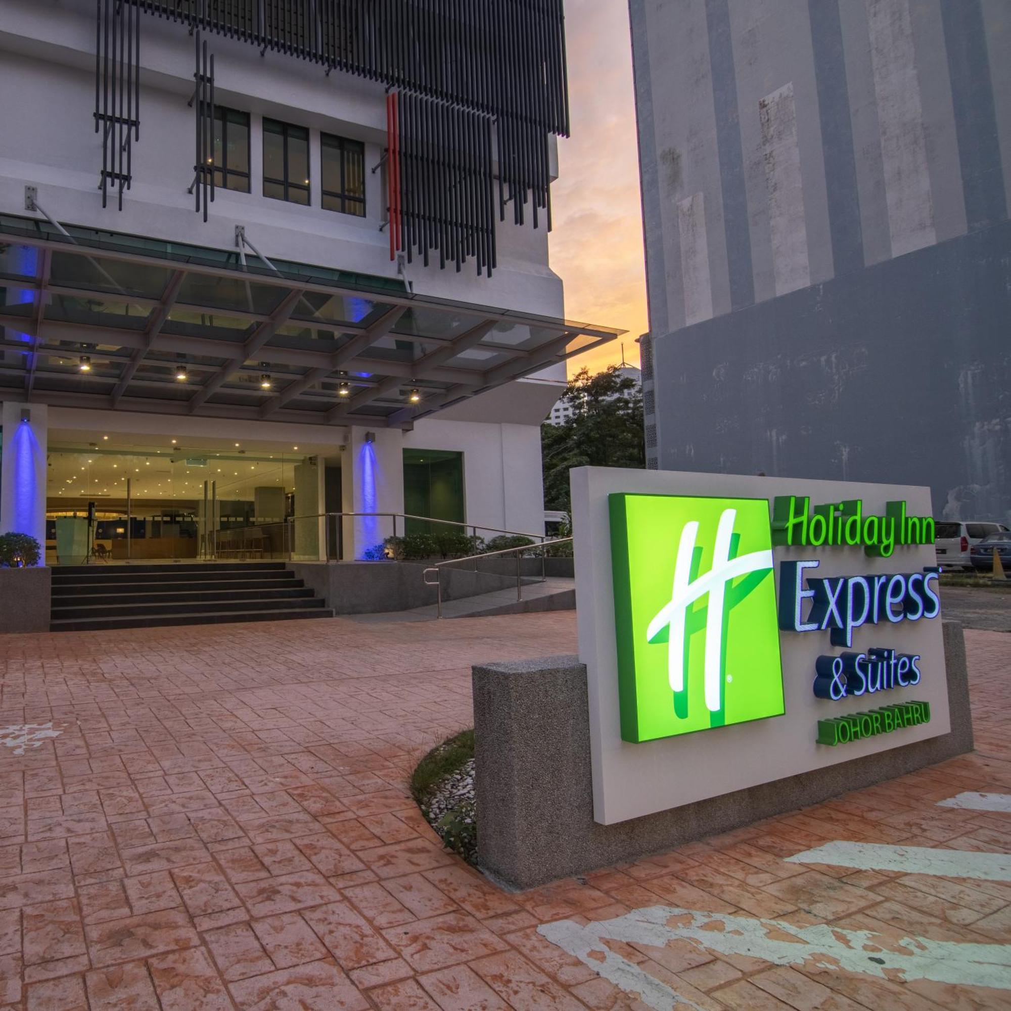 Holiday Inn Express & Suites Johor Bahru By Ihg Esterno foto